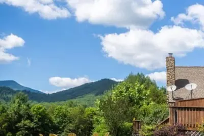 Image de The Lodge on 151  on 40 acres