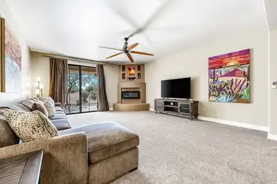 Image de Lovely, Ground-Floor Townhouse with a Great Location, Patios, WiFi & Shared Pool
