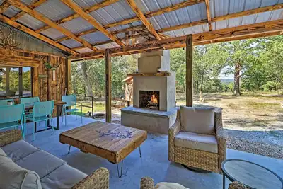 Image de Cozy Cabin w/ Backyard Oasis: 11 Mi to Marina