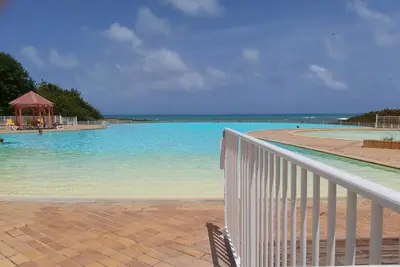 grand studio dans une résidence de standing