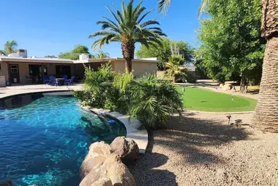 Kierland oasis, pool heater, spa, putting green