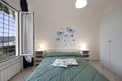 Image de Appartement \"Trilocale in villa vue sur mer Apt 1\" avec vue sur mer