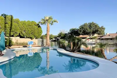 Image de Near State Farm, Spring Training, Nascar and more-Lakefront with Private Pool! !