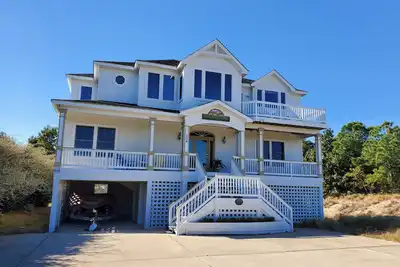 Spectacular Views! Pool, Hot Tub, Decks, Private Sound beach, Sunsets D0124
