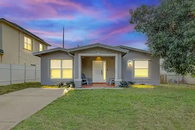 Image de Greenacres Home close to Dt, beaches & shopping 🐴🌴☀️🏇🏼🛍