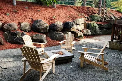 Image de \"Miller Hill Sanctuary\" near Intel w/Bbq, fast wifi