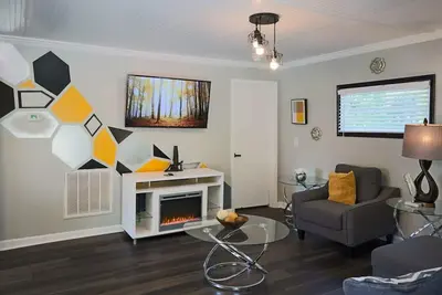 Image de Beautiful Home At Downtown Apex