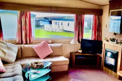 Image de Summer Breeze, 58, Northcott, sleeps 6 close to all amenities and beaches