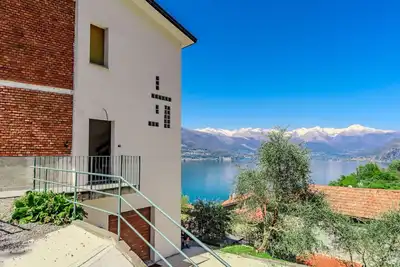 Image de Magnifique maison de vacances privée pour 13 personnes avec Wifi, bain à remous, Tv et terrasse