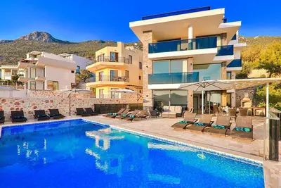 Our extra special infinity pool has the wow factor view!