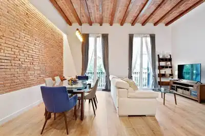 Image de Arc de Triomf Modern and bright 2bd 2bth