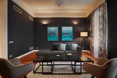 Image de Classy 3bd - 2. 5bth with private patio in Eixample