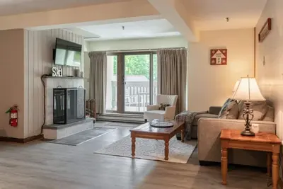 Image de Large One Bedroom Mountain Side