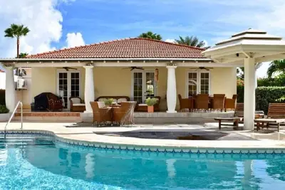 Image de Slice of Heaven at Tierra Del Sol - Sleeps 6 - Private Pool - On Golf Course
