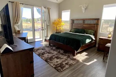 Image de *** Double Master Cabin *** Walk to Lake and Golf Course