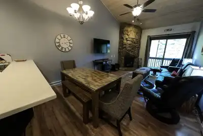 Image de Beautiful Remodeled Mountain Getaway! 2 Miles to Purgatory! Heated Pool!