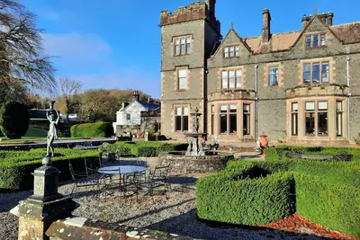 Penninghame Tower -  an apartment that sleeps 8 guests  in 4 bedrooms