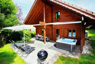 Image de Chalet les Brimbelles avec jacuzzi, Chalet des brimbelles