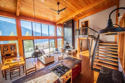 Image de Luxe Modern Timberframe - Iconic Panorama Views