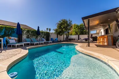 5br Pool Home in Downtown Gilbert by RedAwning