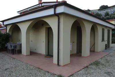 Image de Mauro's House - Sea and bike path within walking distance