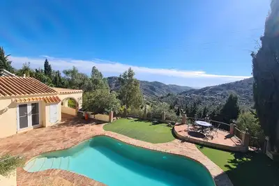 Image de Villa 'Casa tranquila torrox' vue montagnes, piscine, jardin, terrasse, climatisation et Wi-Fi