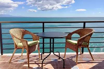 Image de Apt Sunny View Castillo Santa Clara avec vue sur mer, piscine, Wi-Fi, A/C, terrasse et jardin