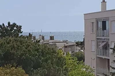 Image de Beautiful air-conditioned 3 room apartment in Boucanet