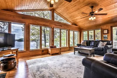 Image de Gorgeous Private Home w/ magnificent lake views!