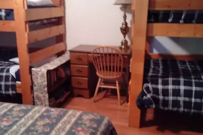 Image de Large Shared bunk room in shared home