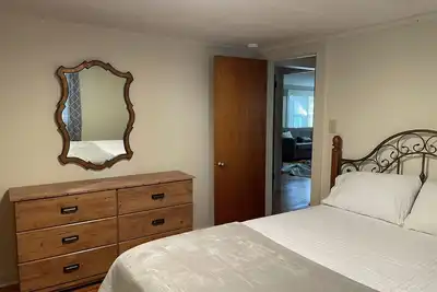 Image de Cozy cottage close to West Asheville and Candler!