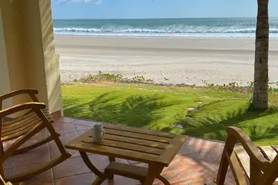 Image de Right On The Beach!