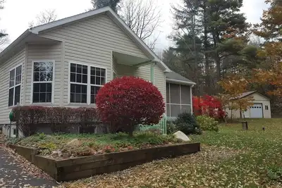 Image de Scenic and Spacious 3 Bedroom Retreat- Pet Friendly!