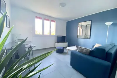 Image de Le Denim De Nimes - P2 +1 Place Parking Privee