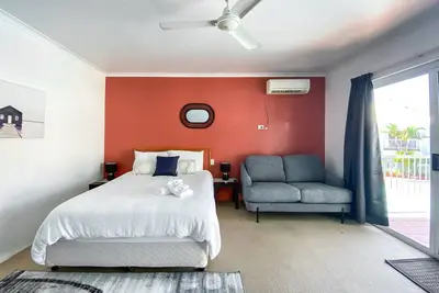 Image de U225 Dhr 💎The Sea Spray @ Dolphin Heads💎