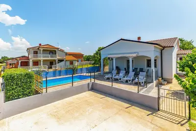 Image de Superbe maison à Pula avec WiFi