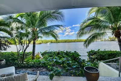 Image de Water on both sides!