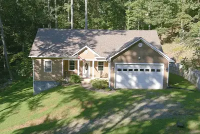 Image de Magic Mountain Retreat, King Bed, Near Wineries, Horse Events and Dining