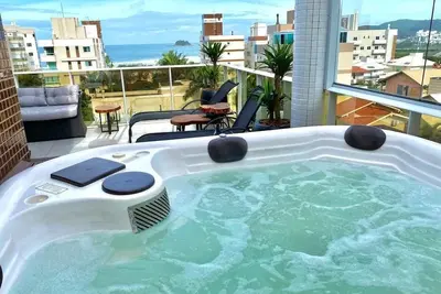 Image de Art Home penthouse, sea view cinema property with jacuzzi, 90 meters from the sea.