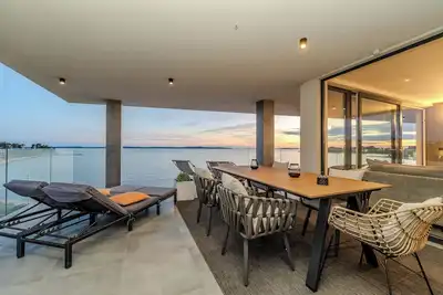 Image de Jimmys Beach Privlaka: Penthouse dream, right by the sea and heated pool