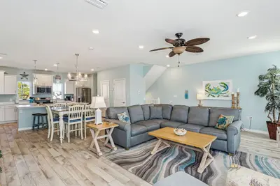 Image de Paradise awaits! 3 Br Townhome Lost Key Golf & Beach Club, Pools, Steps to beach