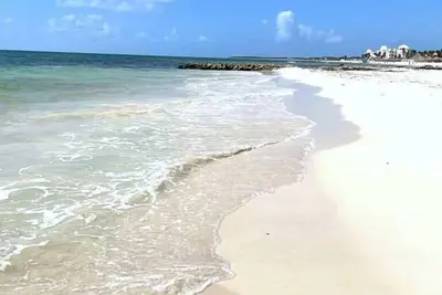 Image de Paraiso304; Entire Luxury Condo 3 minute walk from the beach