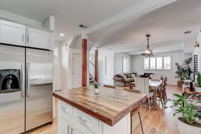 Image de Amazing farmhouse home located in the heart of LoHi!