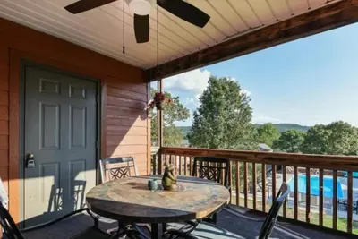 Image de Pointe Royale, Ground Floor, Pool view from deck