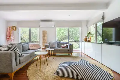 Image de La Boheme | Coastal Chic Retreat 5mins Peninsula Hot Springs