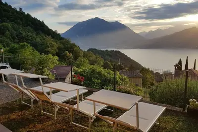 Image de Villa Magic Moment sur le lac de CĂ´me avec vue sur le lac, piscine, Wi-Fi, terrasse et jardin.