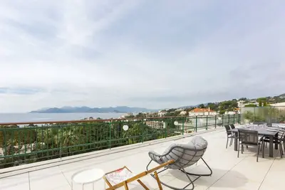 Image de Appartement penthouse d’exception centre Cannes avec vue mer, piscine