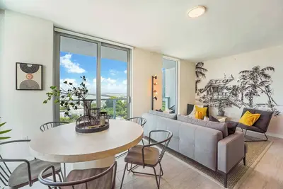 Amazing Bay Views! Trendy 2Bdrm Condo