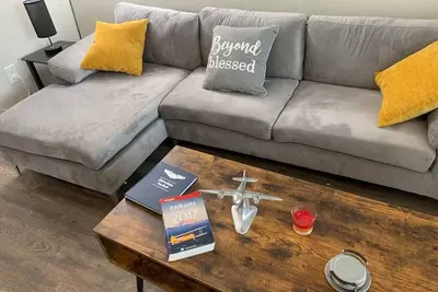 Image de Silver Wings Suite-Heart of Clovis, Nm-Perfect Spot!