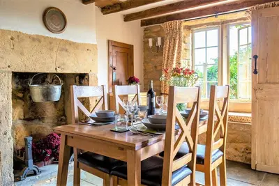 Image de Honeysuckle Cottage - sleeps 4 guests in 2 bedrooms